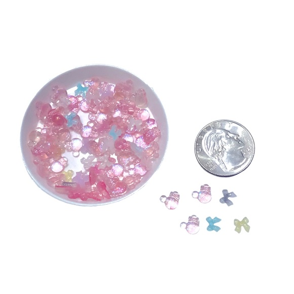 🆕 Pink Minnie Mouse Bow Nail Charm 40 Mixed Pieces - Picture 6 of 6